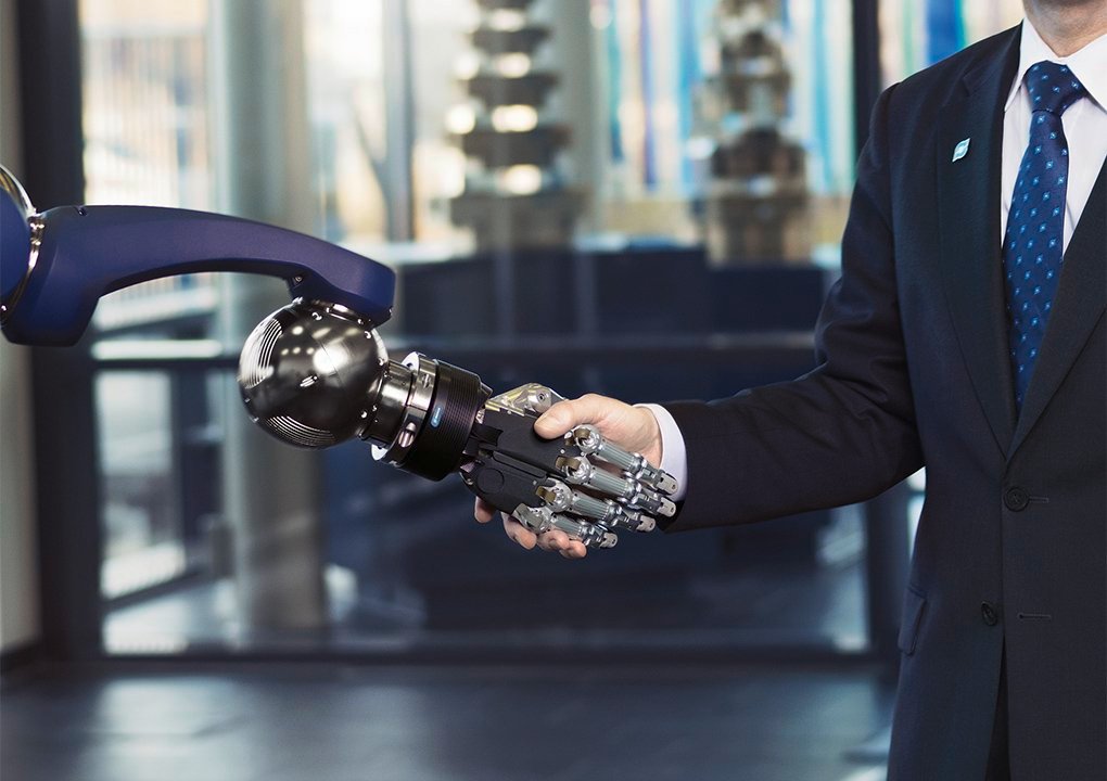 “الأبطال الخفيون” في العالم الرقمي