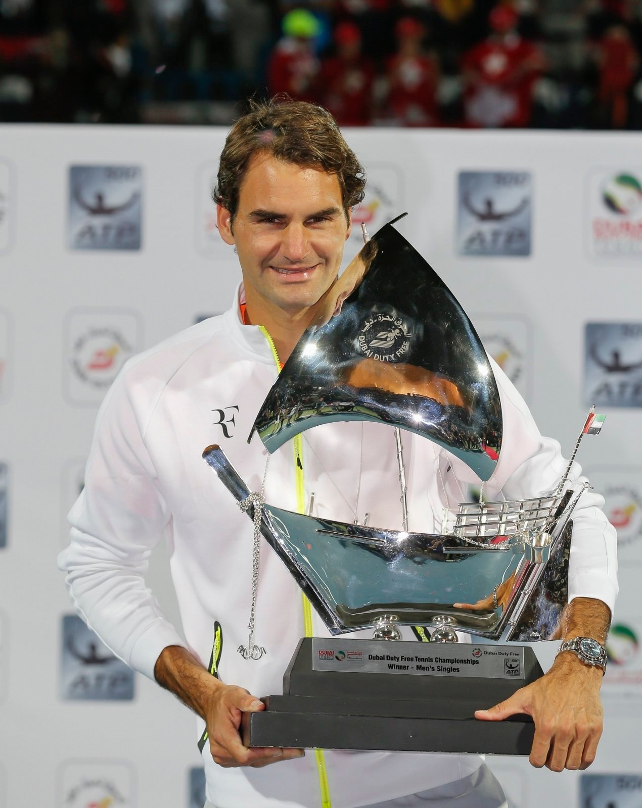 مشاركة قوية مرتقبة لـ فيدرير في دولية دبي للتنس