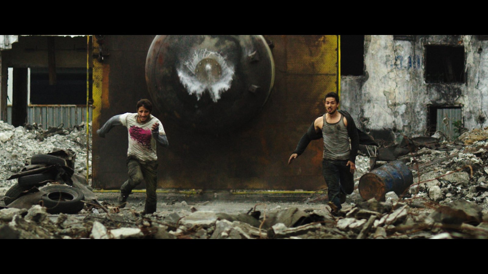 فيلم مختارون للاماراتي علي مصطفى: النجاة من عالم ملوث