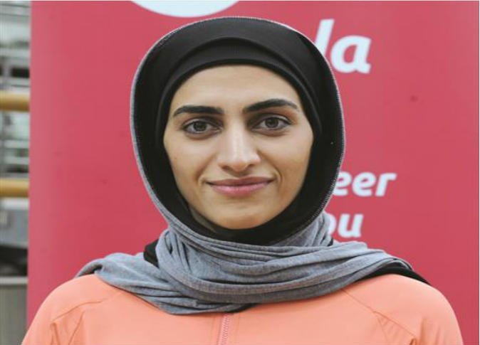 أمينة أحمدي تؤسس مشروعاً للملابس الرياضية المحتشمة