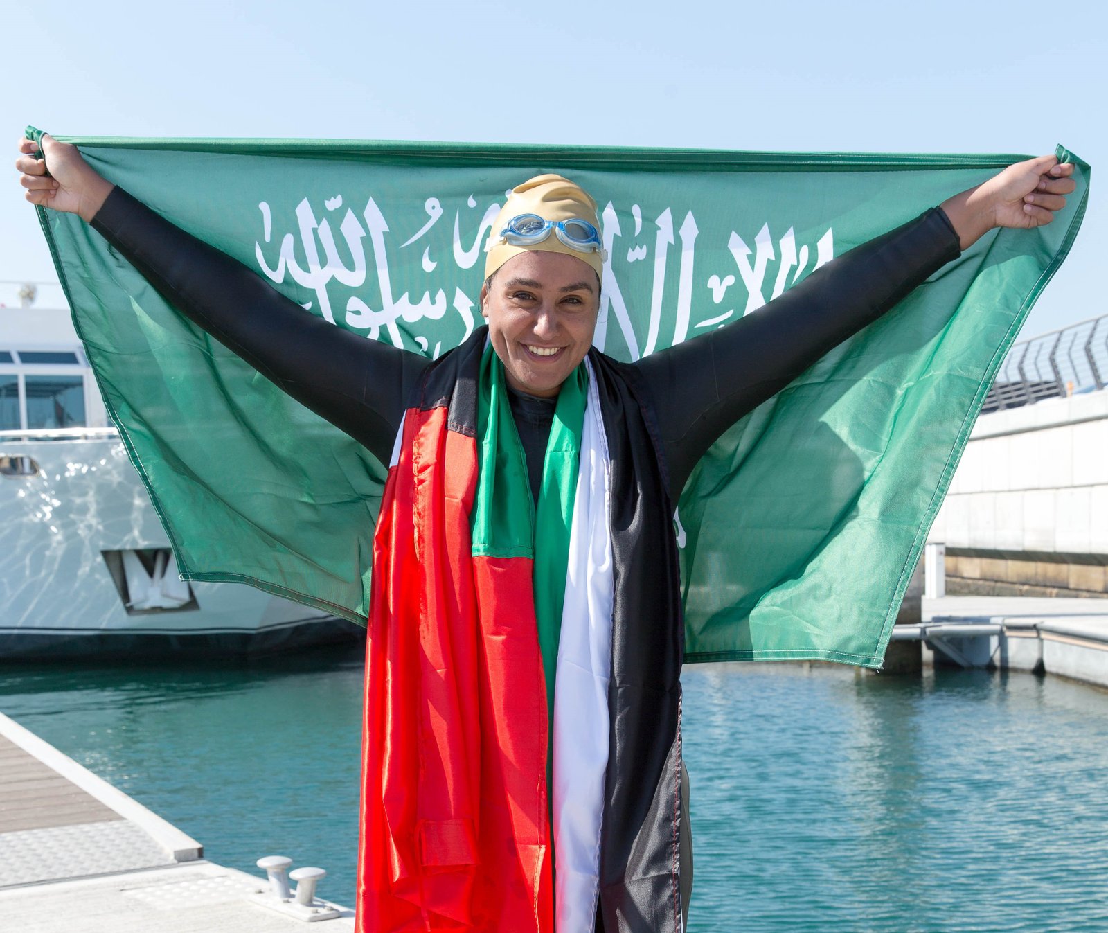 السعودية التي قطعت خور دبي من مدخله الى مصبه الجديد