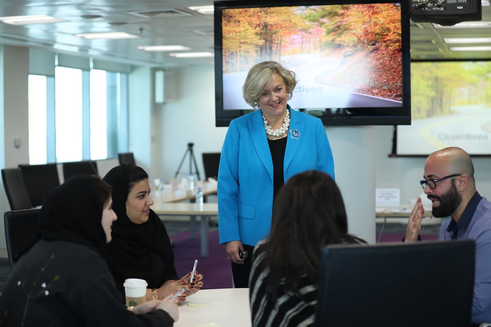 خبيرة في البروتوكول العالمي تحاضر حول اعداد المتحدث المحترف