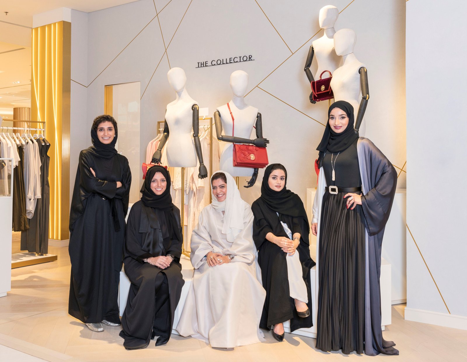 تصاميم إماراتية عبر منصة روبنسونس