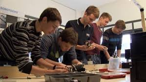 انتشار أوسع لنمط التأهيل المهني المزدوج في العالم