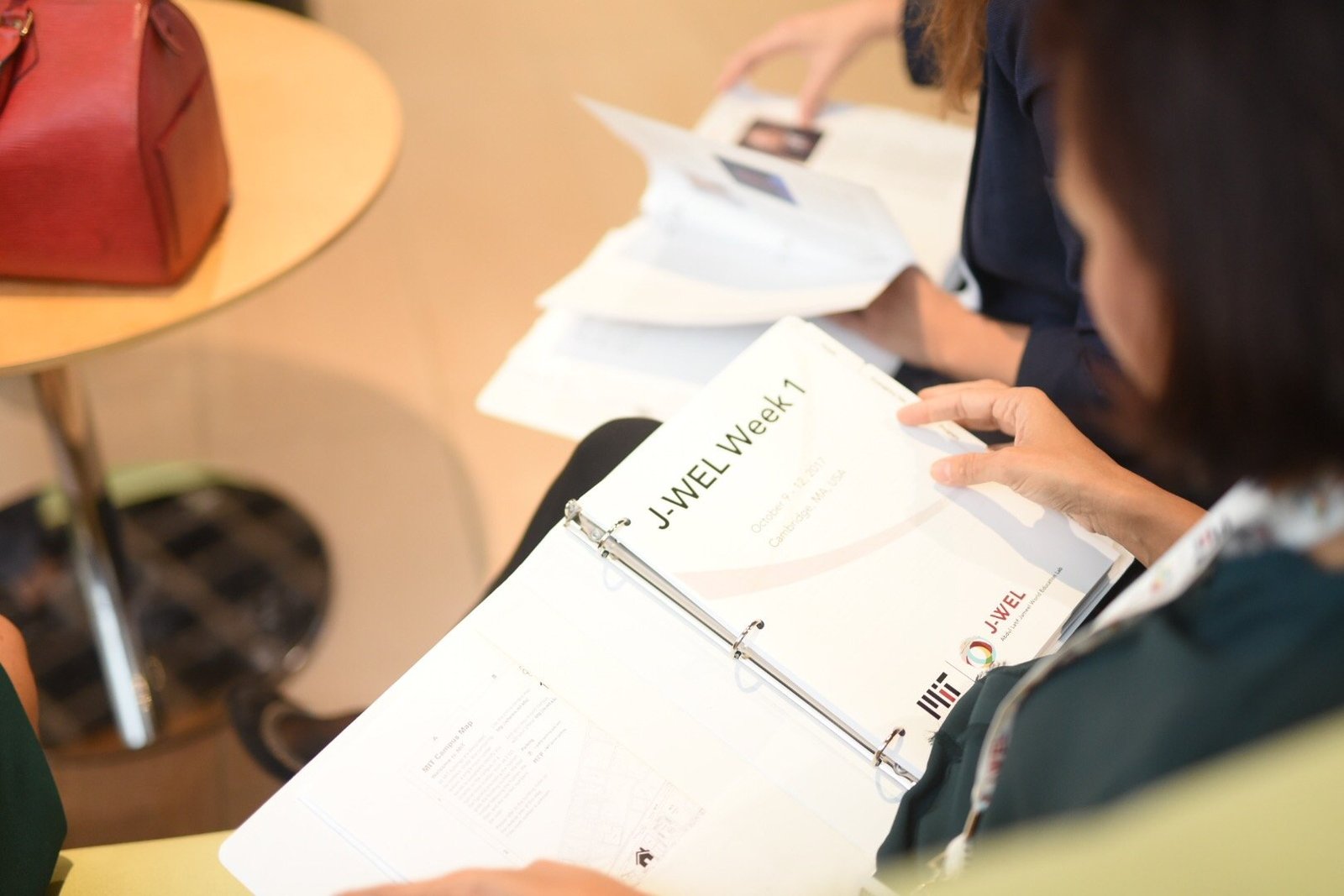 المكاتب المرنة تساعد على ازدهار العمل عن بعد في أبوظبي