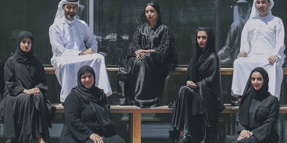 مصممون اماراتيون