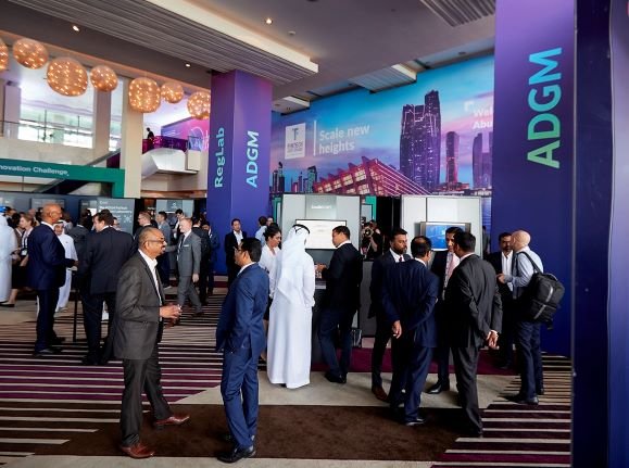 انطلاق قمة فينتك أبوظبي بمشاركة 300 شركة ناشئة