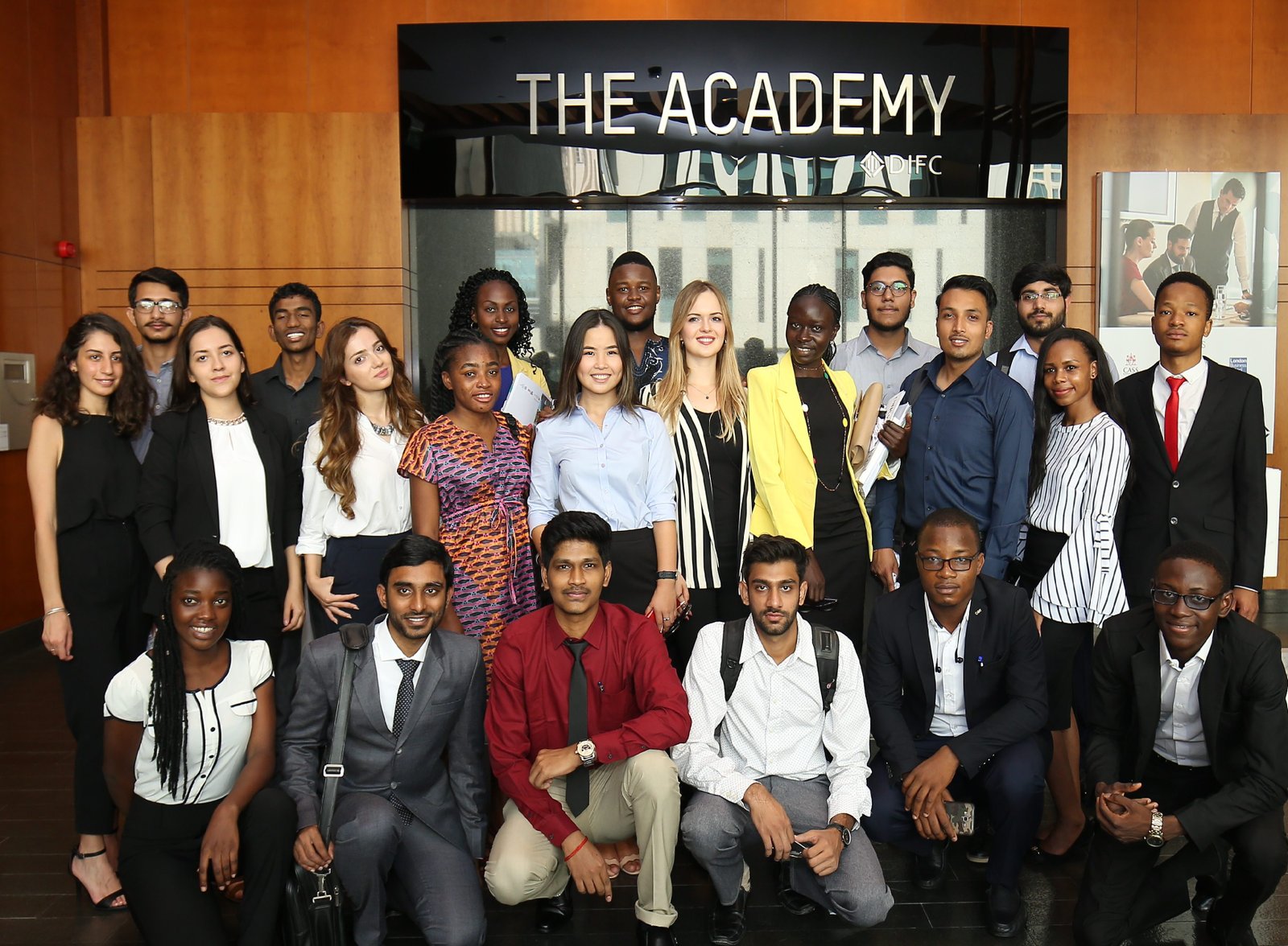 اطلاق دورة تعليمية لنخبة من طلاب المنطقة بالتعاون بين كلية هارفارد للأعمال ومركز دبي المالي العالمي