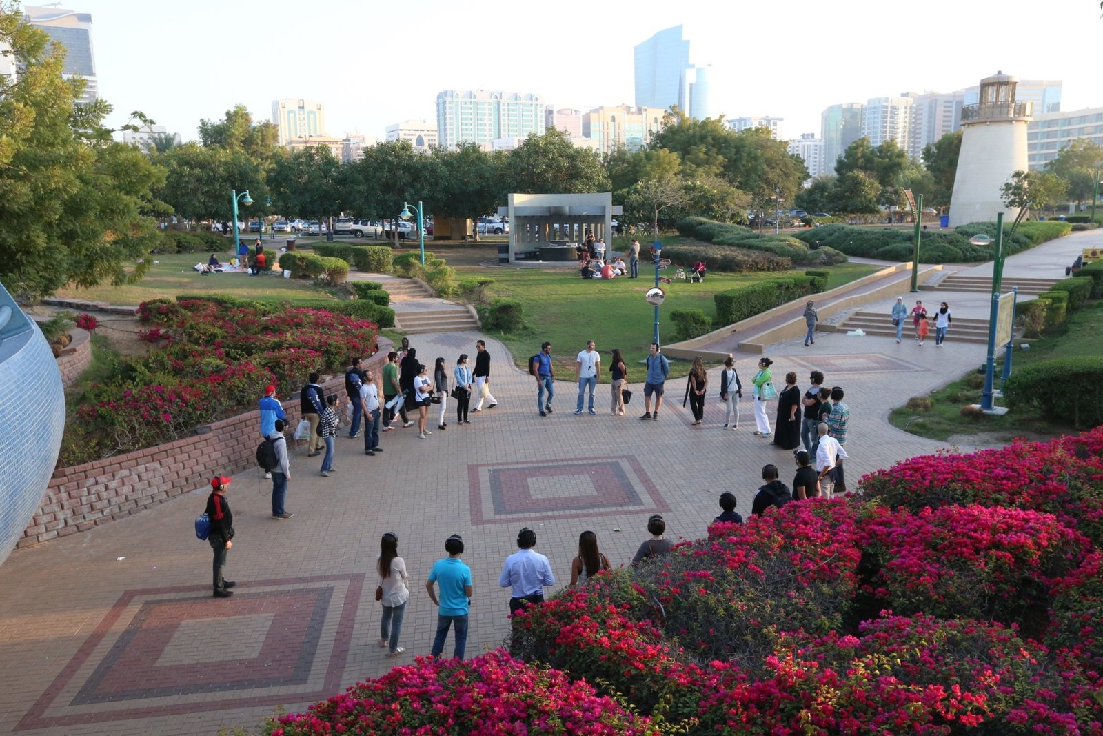 “دروب الطوايا” يعود إلى أبوظبي مع باقة من العروض الفنية المعاصرة