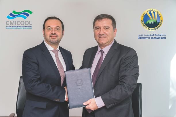 “إيميكول” تقدم منحاً دراسية لطلبة جامعة البلمند دبي