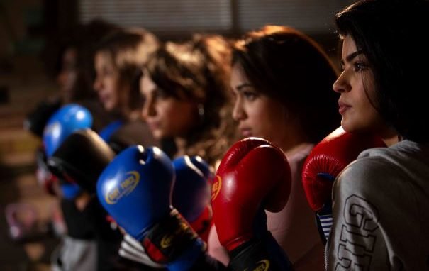 وجوه نسائية شابة تشارك في المسلسل السعودي الجديد “بنات الملاكمة”