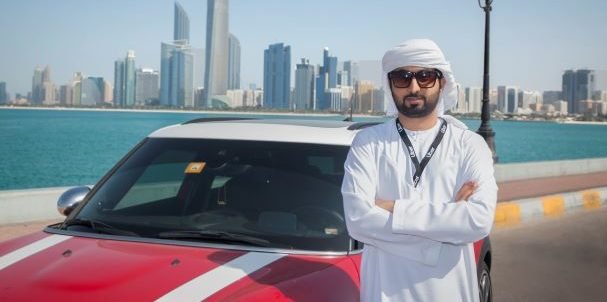 أوّل مواطن إماراتي يبدأ القيادة مع أوبر في أبوظبي