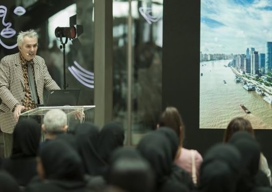 “حيّ دبي للتصميم” يستضيف معرض “فن العمارة المستدامة”