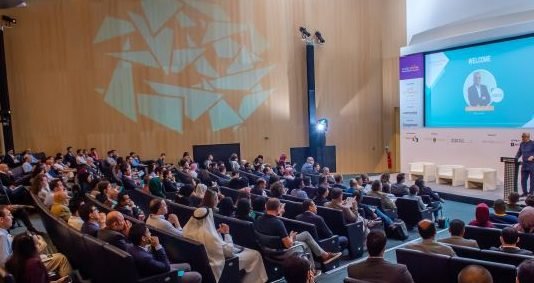 شركات التكنولوجيا المالية الناشئة تجذب ثلث الاستثمارات