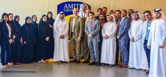 شراكة تعليمية بين هيئة كهرباء ومياه الشارقة (SEWA) وجامعة أميتي بدبي