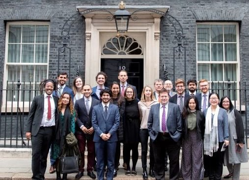 طلاب من جامعة نيويورك أبوظبي في دورة تدريبية حول بريكست