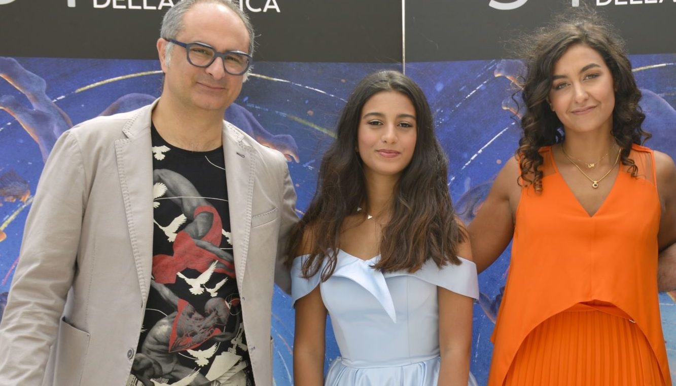 مخرجة سعودية تفوز بجائزة “فيرونا” من مهرجان البندقية السينمائي