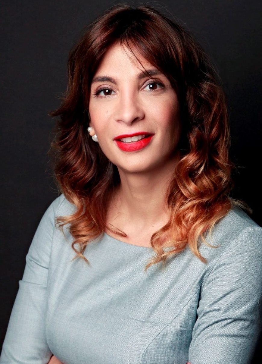 4من طلاب جامعة المنطقة يحضرون مؤتمراً حول الجديد في تحليلات السوق