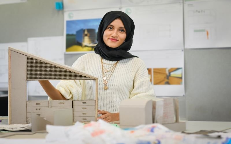 طلبة موهوبون يشاركون في أسبوع دبي للتصميم