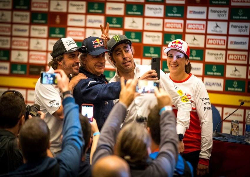 هل يفوز يزيد الراجحي في داكار السعودية؟