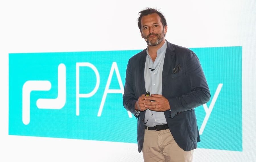 ستانيسلاس بيرومات الى دبي