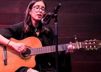 ايقاعات على السطح