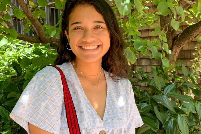 الطالبة سوزان غارسيا الفائزة بمنحة "فولبرايت"