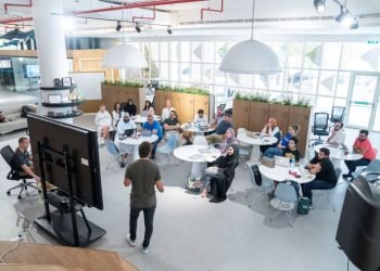 شراع يدعم الشركات الناشئة