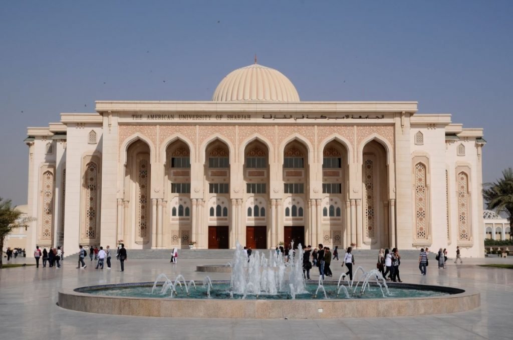 تطوير مناهج كلية الهندسة في الجامعة الأمريكية في الشارقة