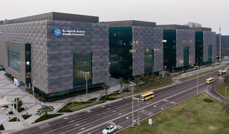 جامعةخليفة تدرب الطلاب على ريادة الأعمال