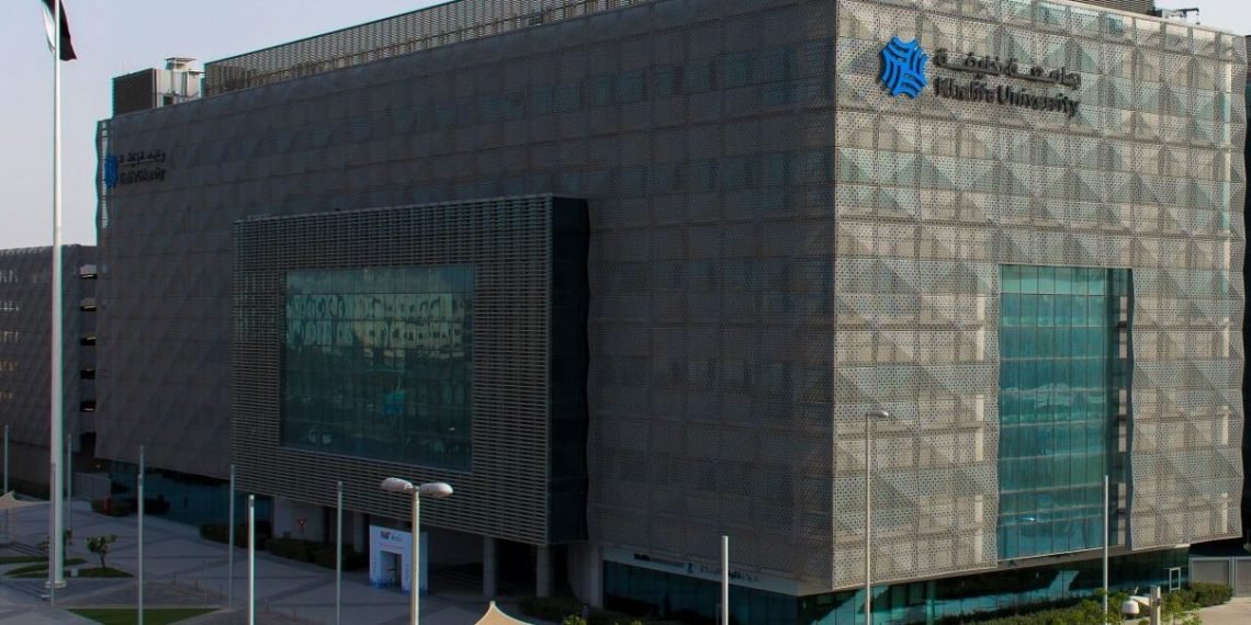 ماسك مبتكر من جامعة خليفة