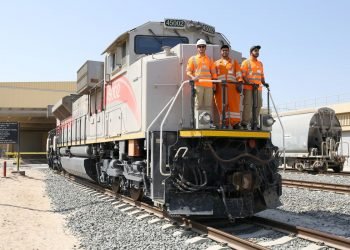 10 طلبة اماراتيين على الاتحاد للقطارات