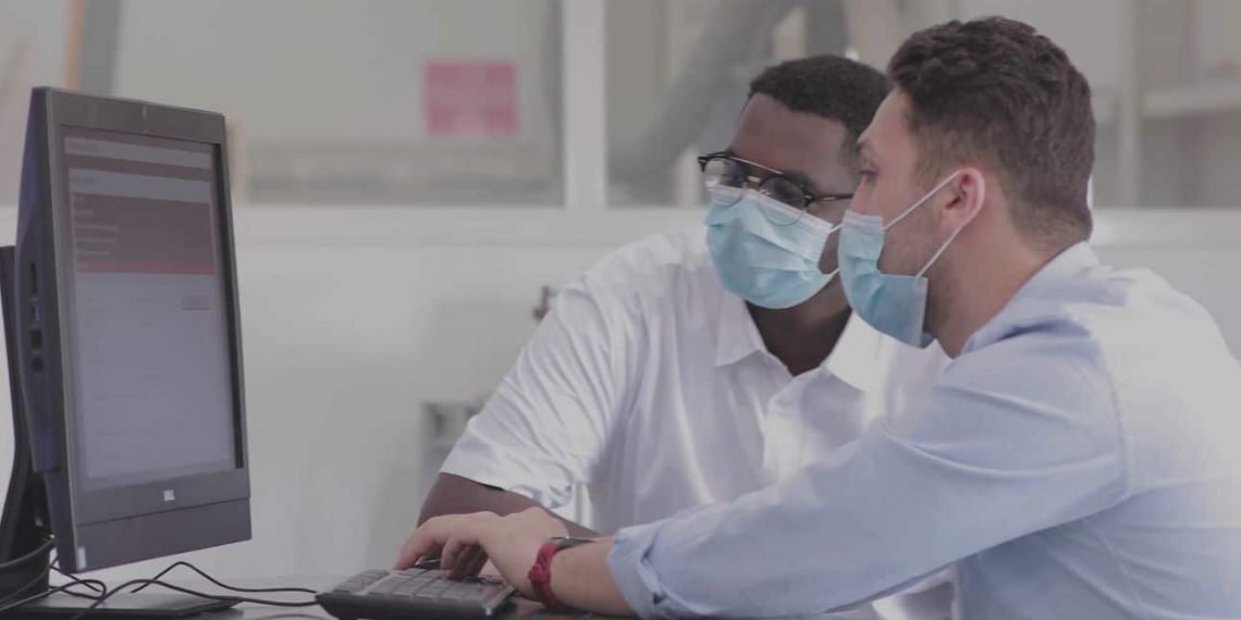 طالبان من جامعة أبوظبي ينافسان في تحدي الحديد"