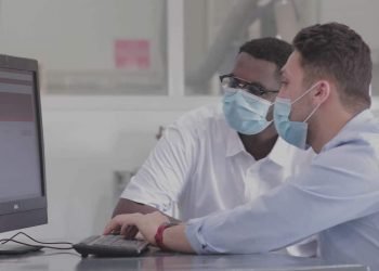 طالبان من جامعة أبوظبي ينافسان في تحدي الحديد"