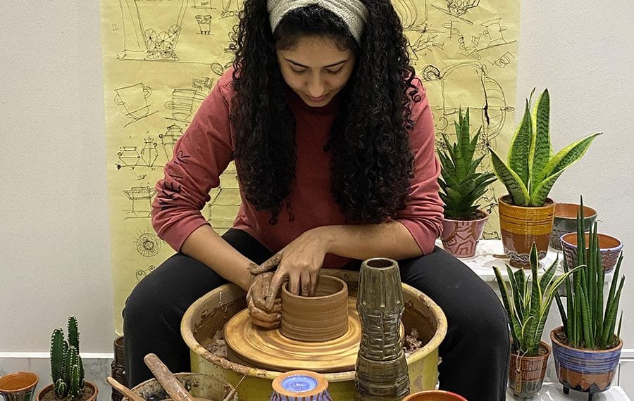 مارينا ناصيف تعالج بالفخار