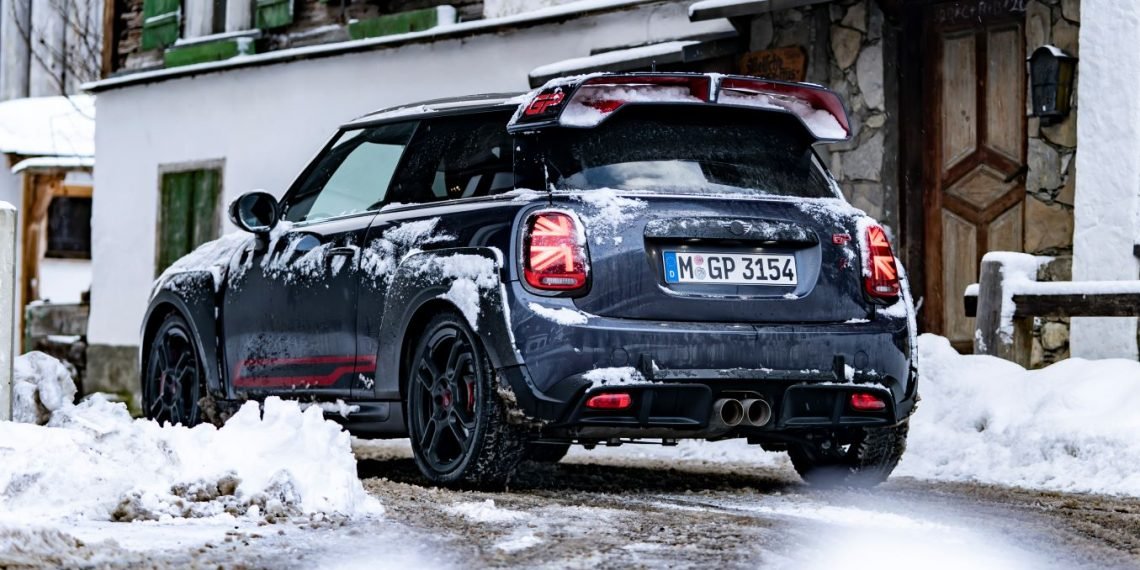 أهمية جودة الاطارات في الأجواء الماطر والثلجية