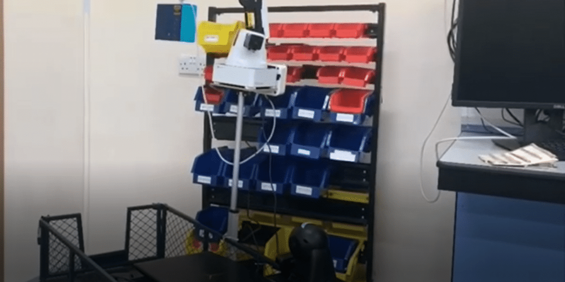 روبوت لمساعدة أصحاب الهمم خلال التسوق