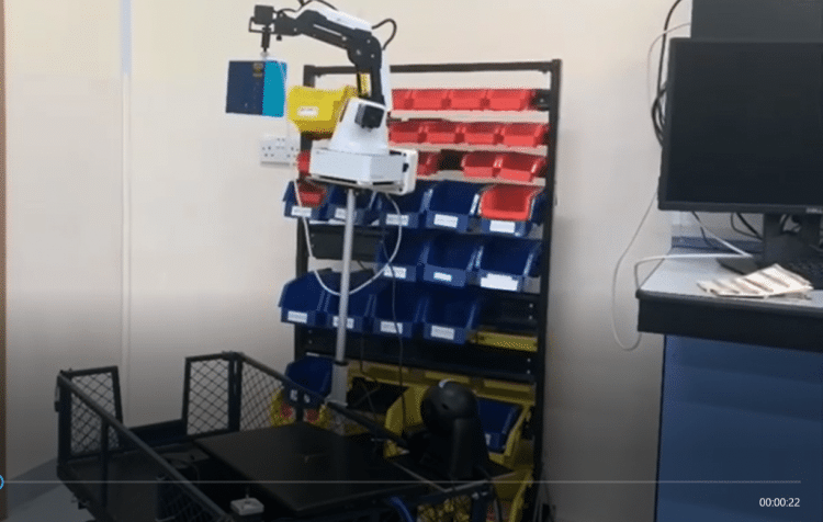 روبوت لمساعدة أصحاب الهمم خلال التسوق