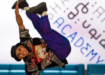 بدء التسجيل في برنامج للرقص الحديث الاحترافي