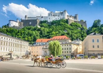 فلاي دبي تطير الى سالزبورغ