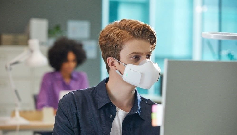 كمامة من إل جي بتقنية الذكاء الاصطناعي