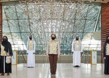 شباب اماراتيون متطوعون في إكسبو