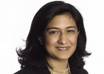 نجلاء المدفع- المدير التنفيذي لمركز (شراع)