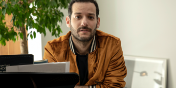 فراس أبوفخر-لاست فلور