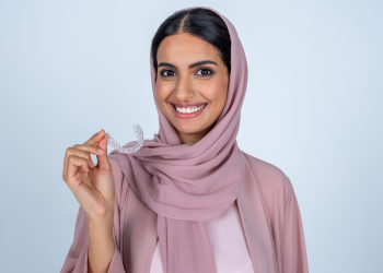 منصة سمايلنيو لتقويم الأسنان عن بعد