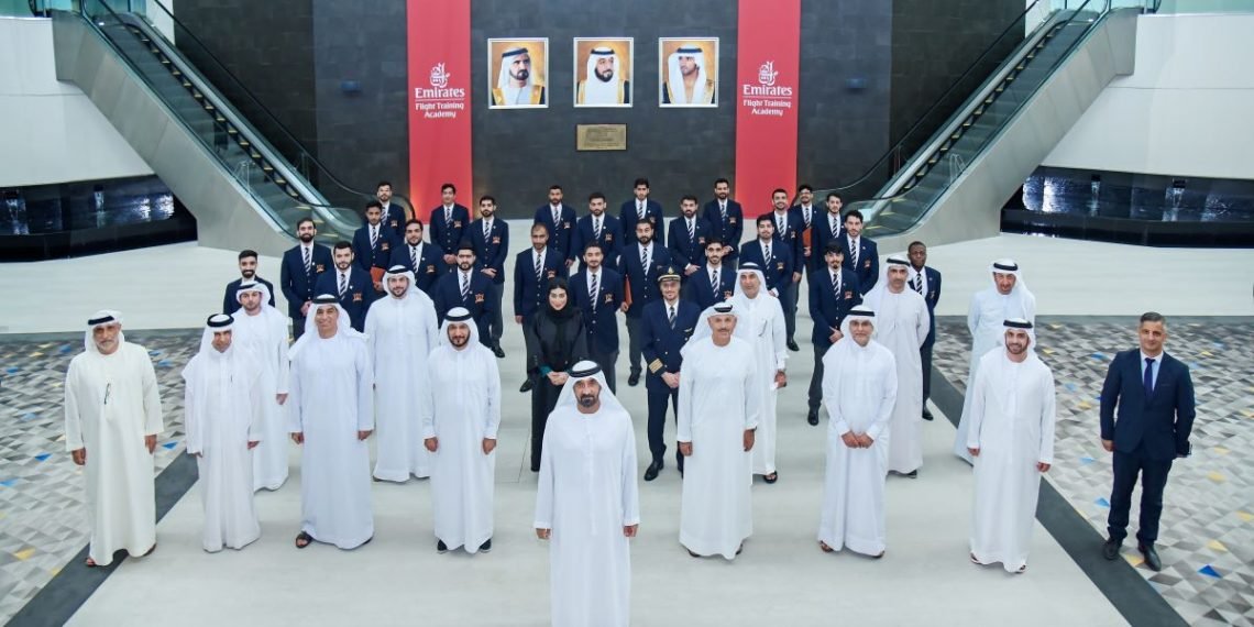 دفعة جديدة من خريجي أكاديمية الامارات لتدريب الطيارين