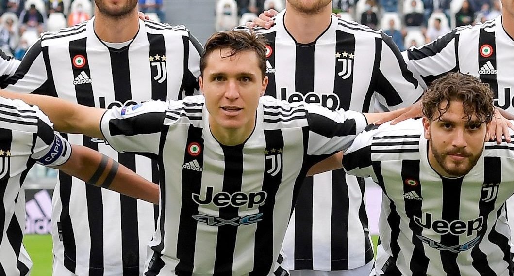 أبطال يوفنتوس يلتقون 5 شباب محظوظين