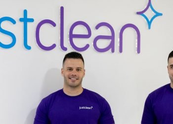 الأخوان نوري وعذبي العنزي مؤسسا منصة جست كلين