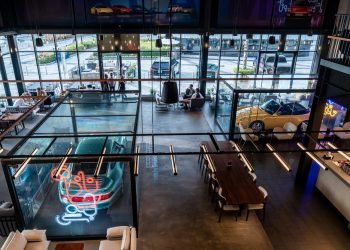 مقهى  ‎DRVN by Porsche