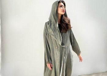 عبايات آشا بقماش مضاد للتجاعيد